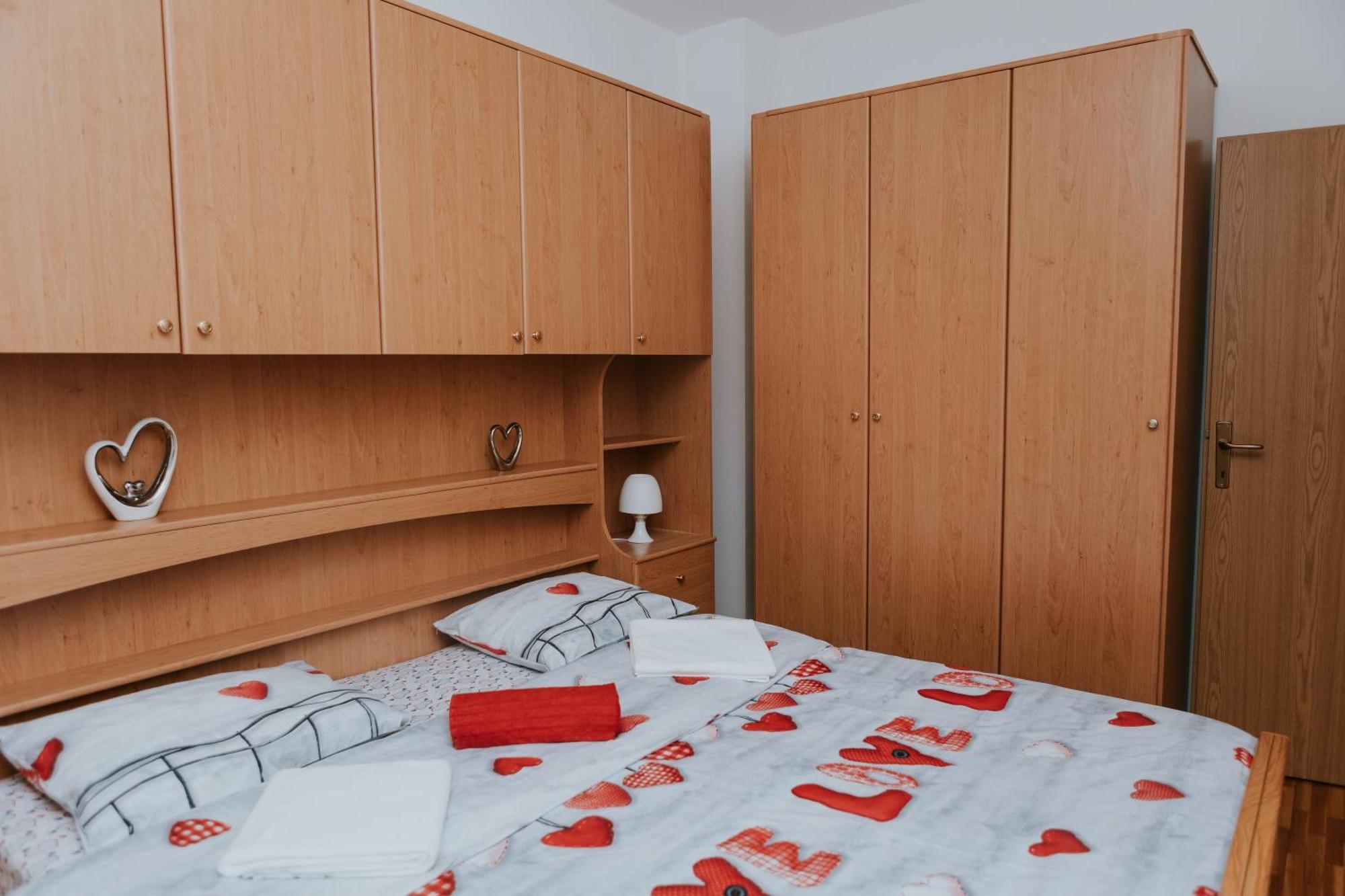 Apartman Antonio Gospic Ngoại thất bức ảnh