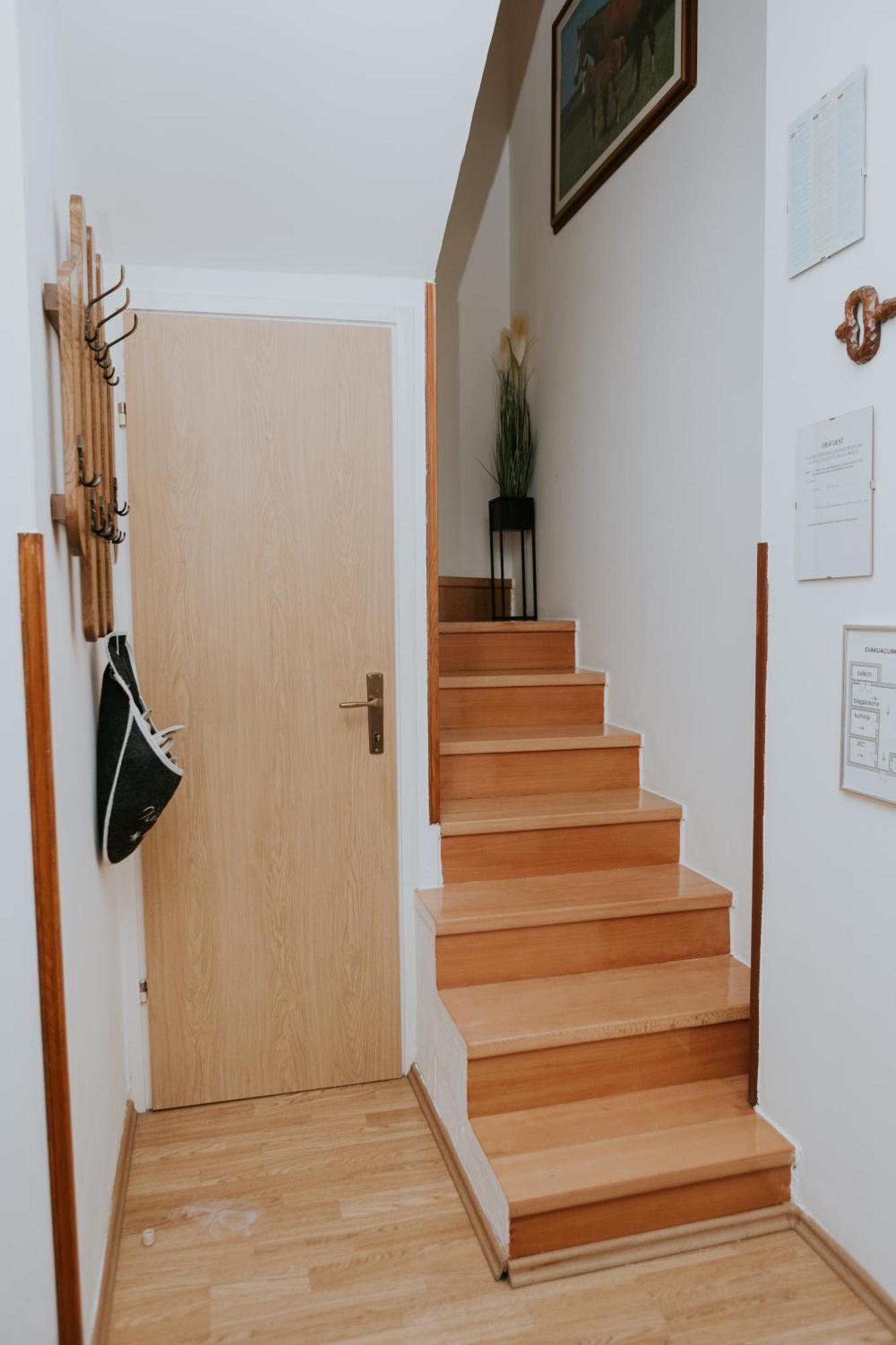 Apartman Antonio Gospic Ngoại thất bức ảnh