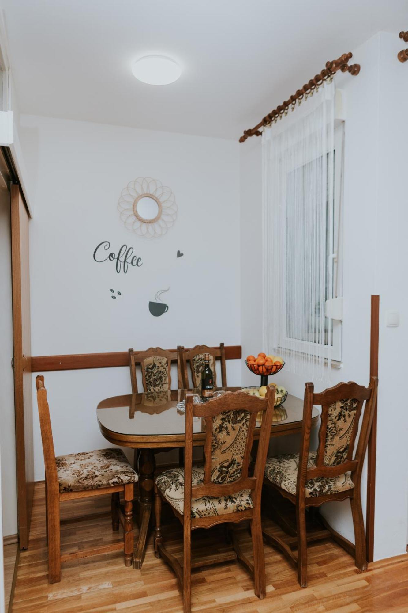 Apartman Antonio Gospic Ngoại thất bức ảnh